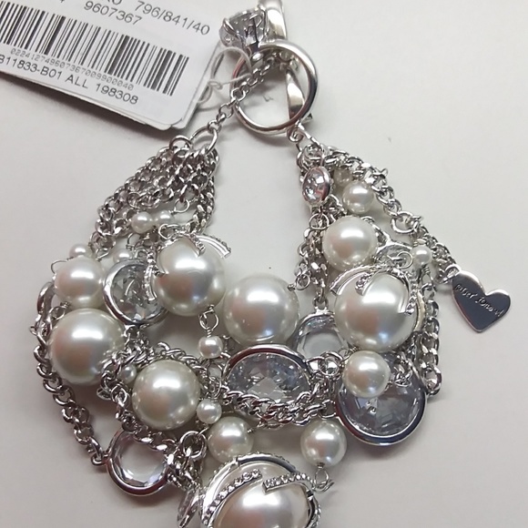 Betsey Johnson New Pearl and Rhinestone Bracelet - Picture 1 of 4